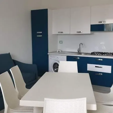 Ξενοδοχείο με διαμερίσματα Bandiera Blu 4*